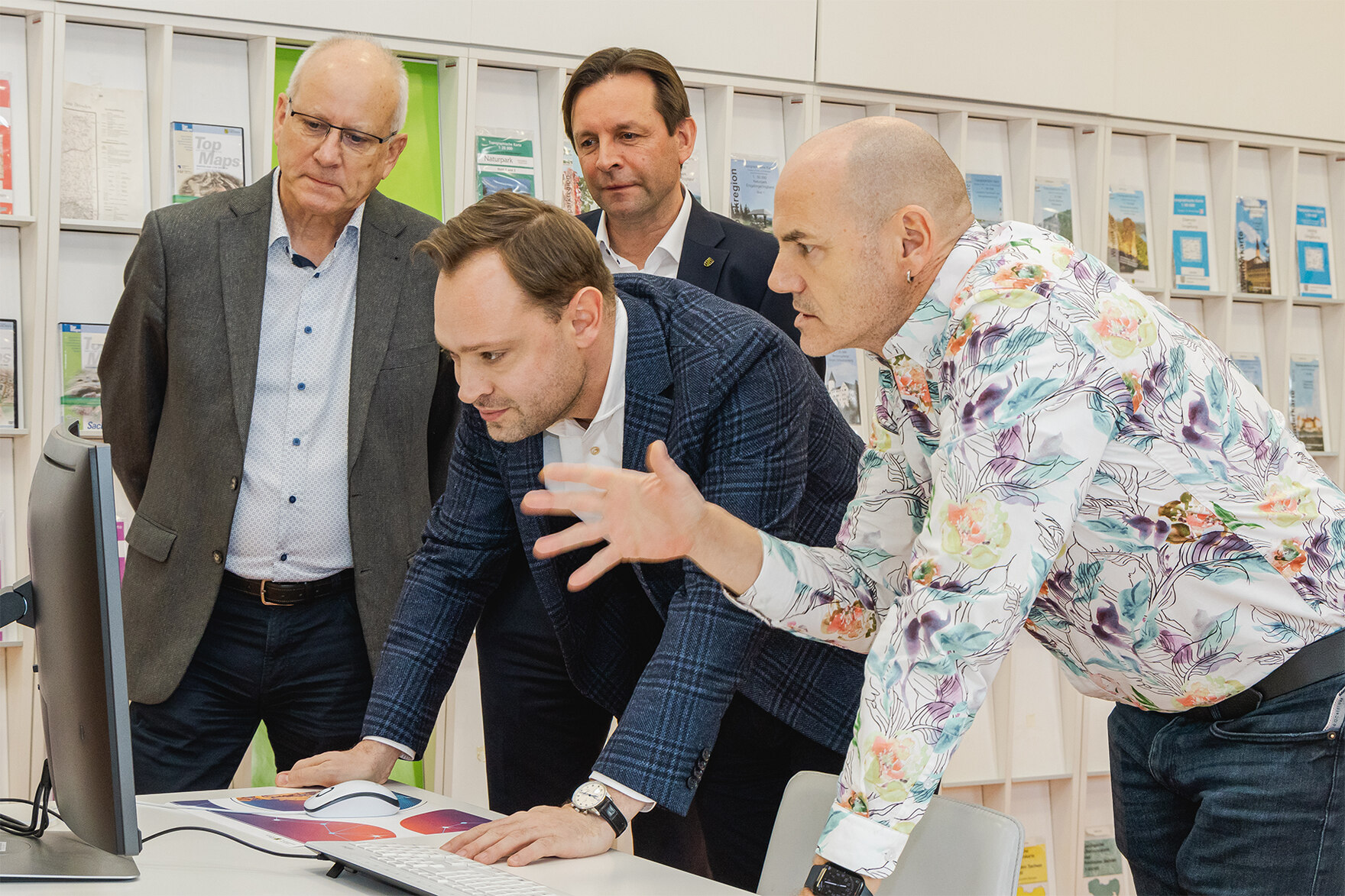 Dr. Gunnar Katerbaum, Landtagspräsident Alexander Dierks, GeoSN-Präsident Ronny Zienert und Matthias Kühl