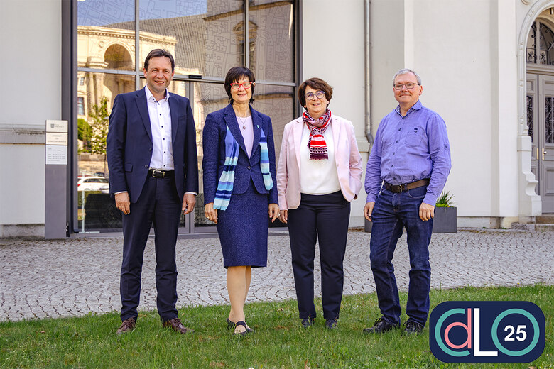 GeoSN-Präsident Ronny Zienert mit Gisela Fabian, Cordula Jäger-Bredenfeld und Dr.-Ing. Jörg Rubach
