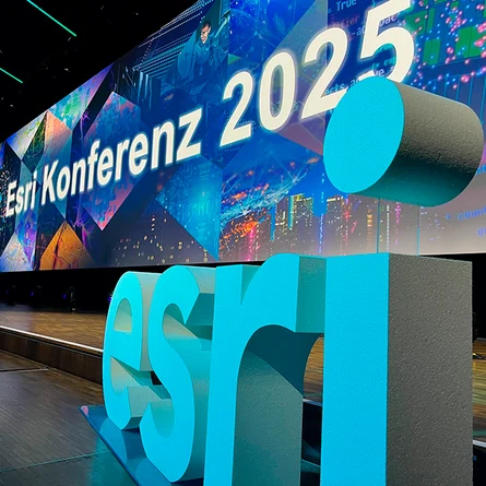 Esri Konferenz 2025 in Bonn - Blick auf die Bühne