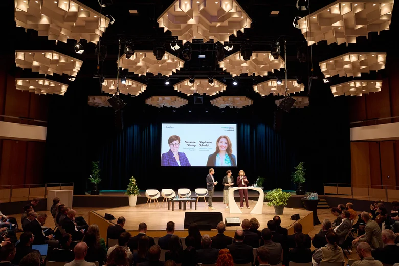 Blick in den Veranstaltungssaal im Carlowitz Congresscenter Chemnitz