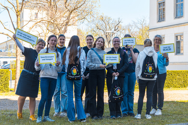 Gruppenfoto der Teilnehmerinnen am Girls'Day 2026 im GeoSN