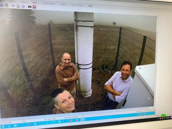 Ronny Zienert, Martin Köhr und Grit Moosdorf beobachtet durch die Webcam