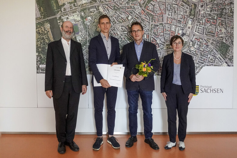 Abteilungsleiter Jens N&auml;ser,  &Ouml;bVI Dr. Ralf Rosenau, ehemaliger &Ouml;bVI Andreas Rosenau und Gesch&auml;ftsf&uuml;hrerin Annette Rothenberger-Temme