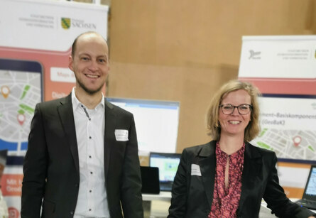 Anja Jacobi und Dr. Stefan Wiemann am GeoSN-Stand